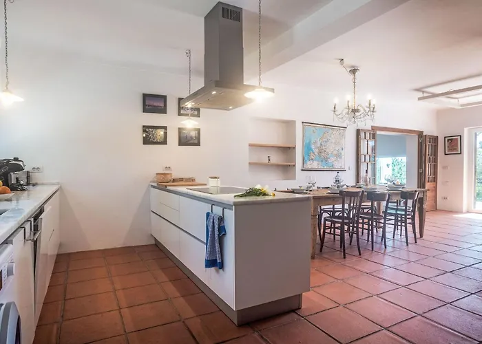 By Interhome Colares