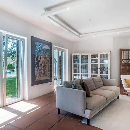 By Interhome * Colares